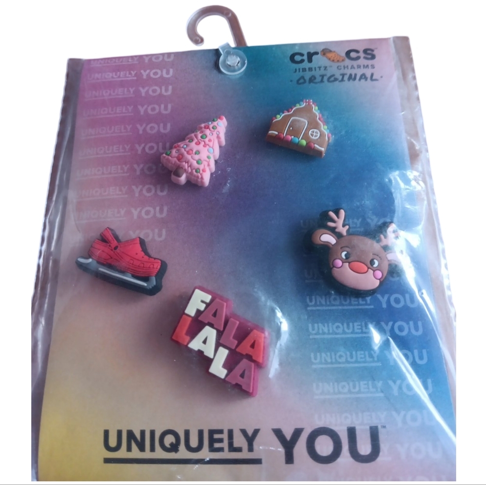 CROCS HOLIDAY JIBBITZ CHARMS  CHRISTMAS SET OF 5 NEW LAST ONE